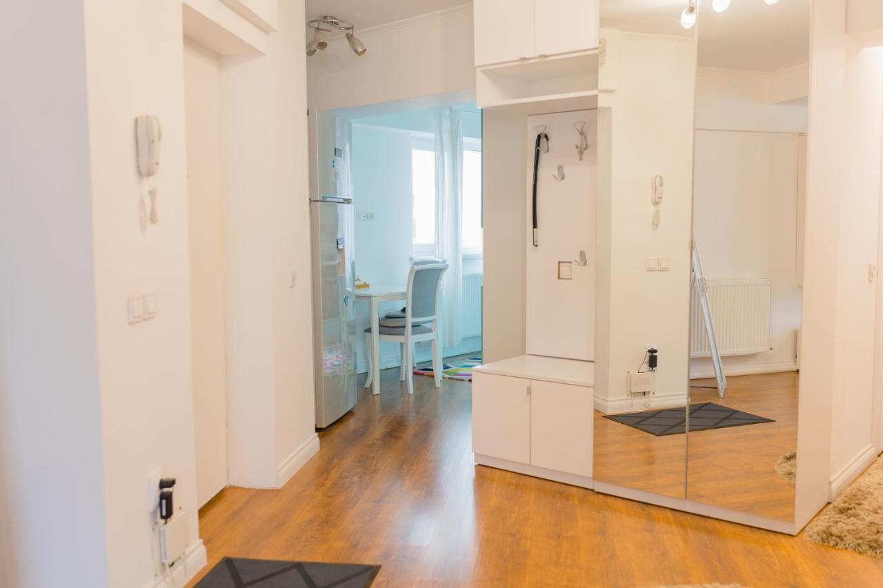 Cozy & Spacious 2Br Apartment With Netflix Bükreş Dış mekan fotoğraf
