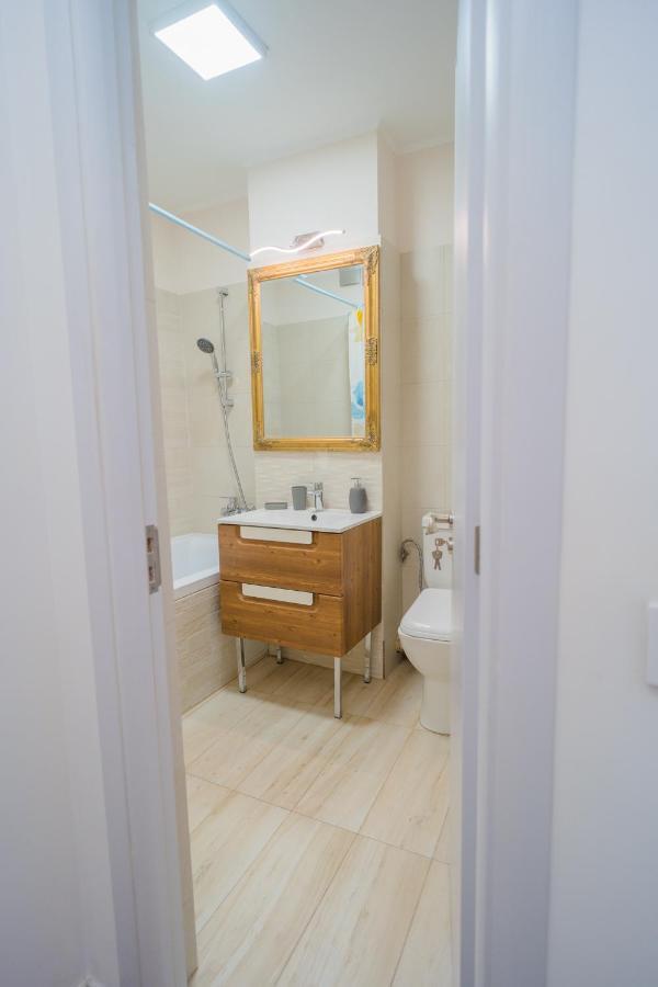 Cozy & Spacious 2Br Apartment With Netflix Bükreş Dış mekan fotoğraf