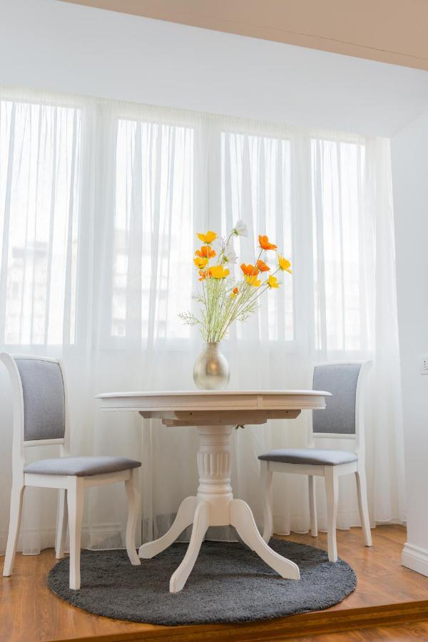 Cozy & Spacious 2Br Apartment With Netflix Bükreş Dış mekan fotoğraf