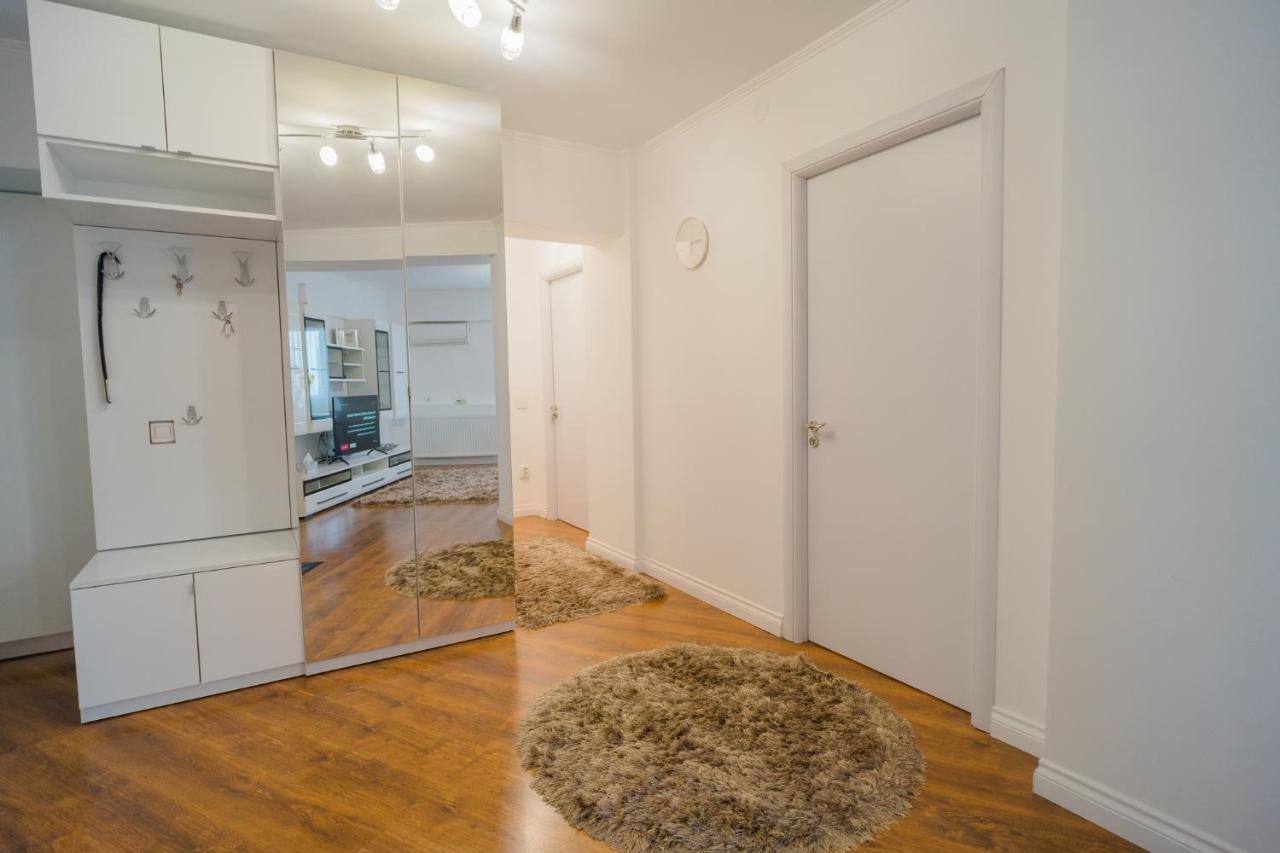 Cozy & Spacious 2Br Apartment With Netflix Bükreş Dış mekan fotoğraf